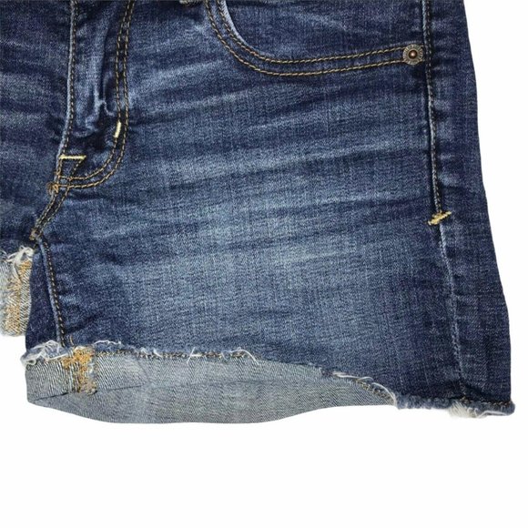 American Eagle Medium Wash Distressed Shorts 2 - Picture 5 of 8